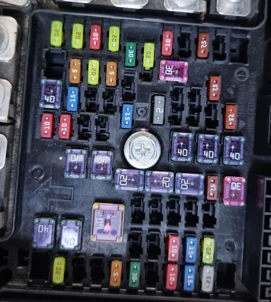 jeep fuse box