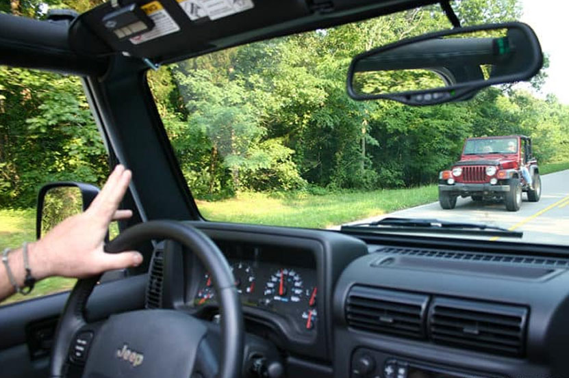 Jeep Wave: A Symbol of Brotherhood Among Jeep Enthusiasts