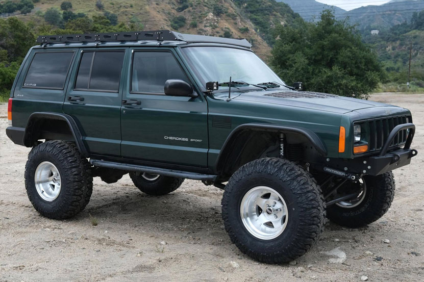 What Transmission Is in a Jeep Cherokee XJ 2000?